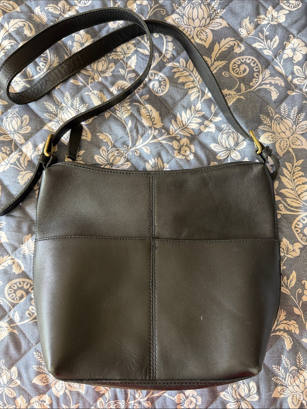 ✨ Vintage Leather Hunt Club Black Crossbody Bag